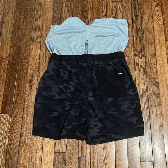 Vuori Kore Lined Camo black training shorts with insert lining size L 7” inseam - Picture 4 of 5